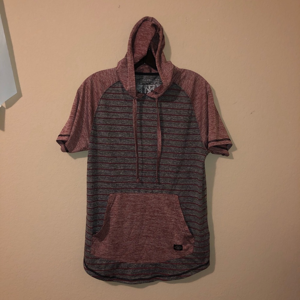 Men’s Short Sleeved Hoodied T-shirt